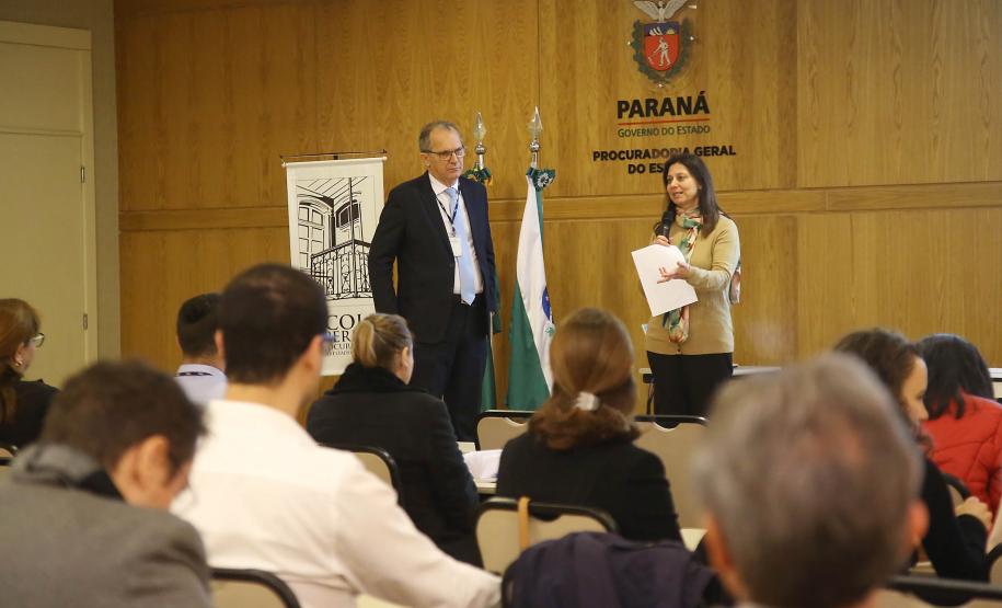 PGE apresenta mudanças na Lei de Licitação a servidores