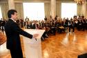Governador Beto Richa, recebe coletânea de cadernos orientadores para a contratação de obras e serviços de engenharia, assina protocolo de intenções entre a Secretaria de Estado da Infraestrutura e Logística e IPARDES - Instituto Paranaense de Desenvolvimento Econômico e Social, termo contratual entre a Secretaria de Estado da Infraesetrutura e Logística e TECPAR - Instituto de Tecnologia do Paraná, anúncia o pagamento do primeiro lote de precatórios de pequeno valor, entrega ao Tribunal de