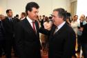 Governador Beto Richa, recebe coletânea de cadernos orientadores para a contratação de obras e serviços de engenharia, assina protocolo de intenções entre a Secretaria de Estado da Infraestrutura e Logística e IPARDES - Instituto Paranaense de Desenvolvimento Econômico e Social, termo contratual entre a Secretaria de Estado da Infraesetrutura e Logística e TECPAR - Instituto de Tecnologia do Paraná, anúncia o pagamento do primeiro lote de precatórios de pequeno valor, entrega ao Tribunal de
