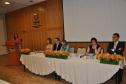 Mesa de abertura composta pela procuradora-chefe da Coordenadoria de Estudos Jurídicos, Dra. Leila Cuellar; subprocurador-geral Guilherme Soares; secretária da Fazenda e procuradora Jozélia Nogueira; procuradora-geral Marisa Zandonai; presidente da Apep e procuradora Eunice Fumagalli Martins e Scheer; e chefe de gabinete da Procuradoria Geral, Bráulio Cesco Fleury