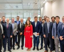 Estado firma acordo judicial que encerra passivo histórico da Ferroeste