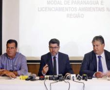 Coletiva Instituto Ambiental do Paraná (IAP) para esclarecimentos sobre o eixo modal de Paranaguá e licenciamentos ambientais na região. Participaram da coletiva o presidente do IAP, Luiz Tarcísio Mossato Pinto; o diretor-presidente da Administração dos Portos de Paranaguá e Antonina ( APPA), Luiz Henrique Dividino; e o procurador geral do Estado, Paulo Sérgio Rosso.
