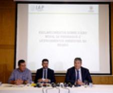 Coletiva Instituto Ambiental do Paraná (IAP) para esclarecimentos sobre o eixo modal de Paranaguá e licenciamentos ambientais na região. Participaram da coletiva o presidente do IAP, Luiz Tarcísio Mossato Pinto; o diretor-presidente da Administração dos Portos de Paranaguá e Antonina ( APPA), Luiz Henrique Dividino; e o procurador geral do Estado, Paulo Sérgio Rosso.