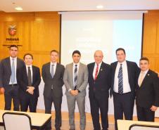 Autoridades presentes em conferência com Ministro da CGU