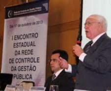 O ministro aposentado do TCU Ubirajara Aguiar fez a palestra de abertura