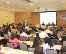 O auditório da PGE recebeu grande número de interessados em ouvir o palestrante