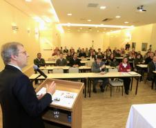 Professor da Fundação Getúlio Vargas, Carlos Ari Sundfeld esteve na Procuradoria-Geral do Estado para falar sobre projeto de lei, do qual é um dos autores, que inclui artigos à Lei de Introdução às Normas do Direito Brasileiro, com objetivo de melhorar a qualidade das decições públicas
