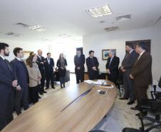 Assinatura da nova tabela dos advogados dativos. Assinaram o documento: secretário chefe da Casa Civil, Valdir Rossoni, Procurador Geral do Estado, Paulo Rosso, secretário da Fazenda, Mauro Ricardo e o presidente da OAB/Pr, José Augusto Noronha.Curitiba, 11-08-16.Foto: Arnaldo Alves / ANPr.