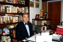 António José Avelãs Nunes destaca-se pelo estudo das relações entre Direito e Economia, com ênfase na Economia Política 
