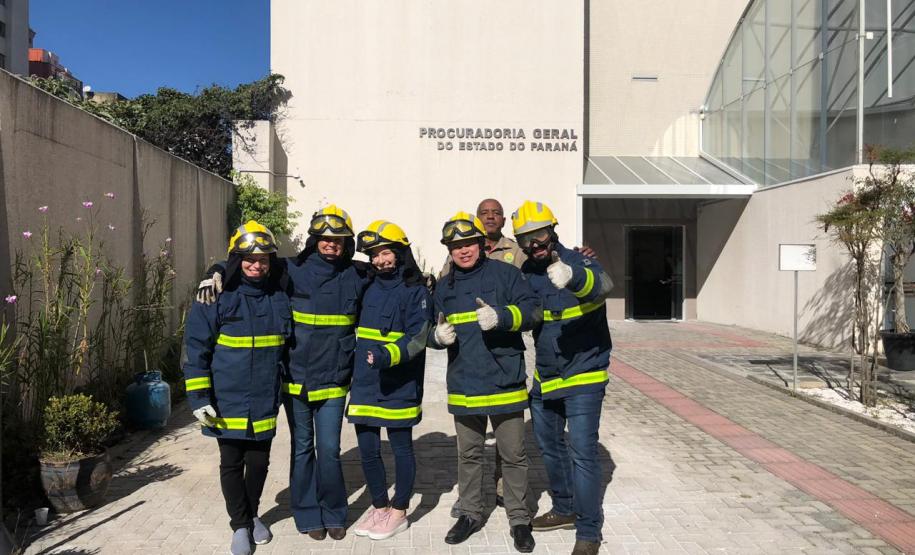 Corpo de Bombeiros forma brigadistas na PGE