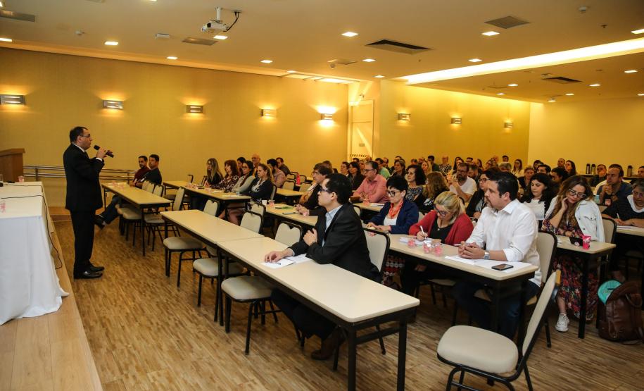 Procuradoria capacita servidores para elaboração e fiscalização de contratos