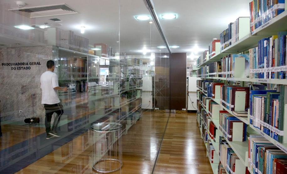 PGE convida para exposição de 70 anos de sua biblioteca