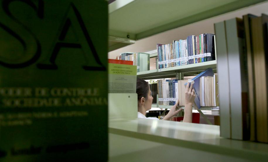 PGE convida para exposição de 70 anos de sua biblioteca