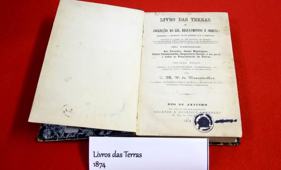 PGE convida para exposição de 70 anos de sua biblioteca