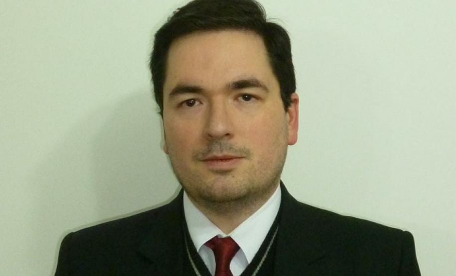 Procurador do Estado vence Prêmio Alumni