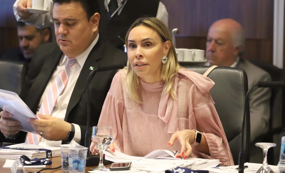 PGE lança cadernos orientadores