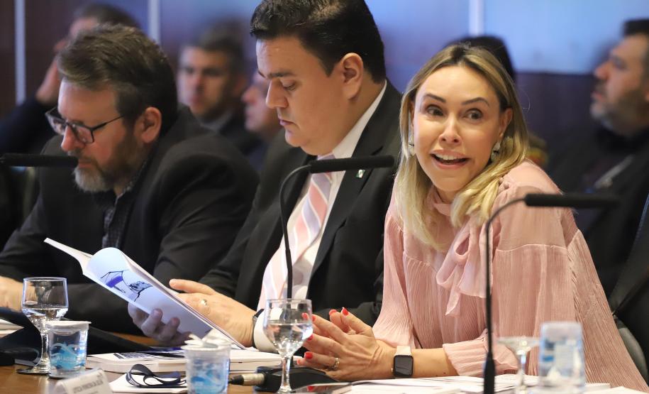 PGE lança cadernos orientadores