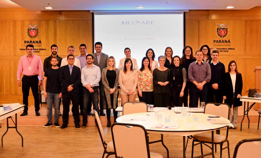 Mediação de conflitos