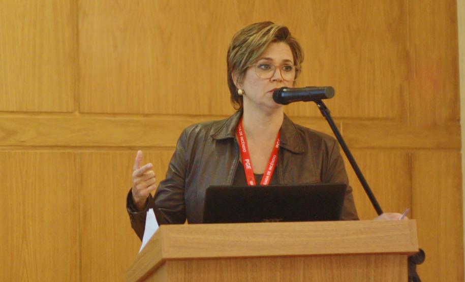 Foto palestra Dra Andrea