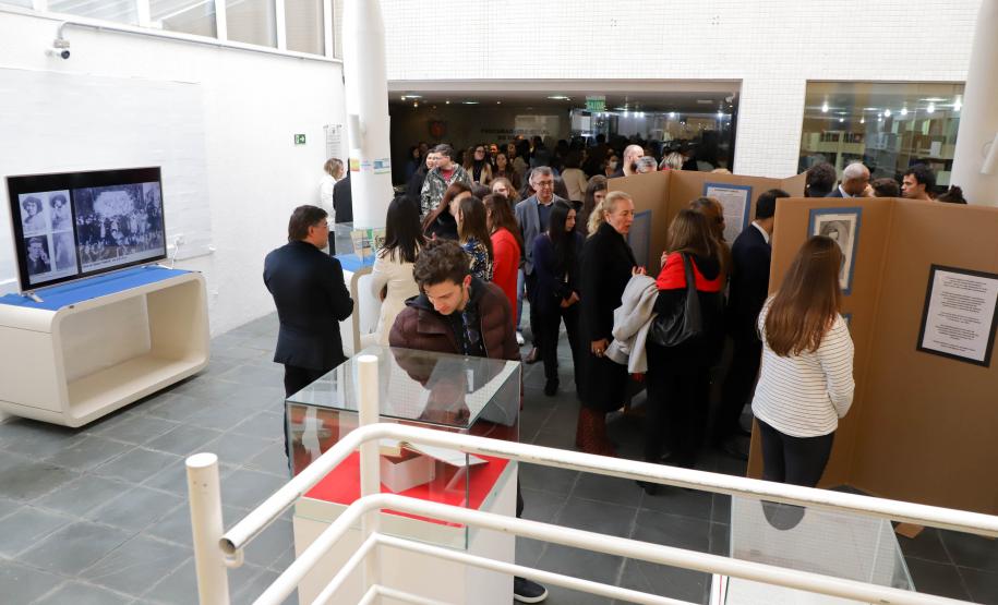 PGE-PR celebra 77 anos com exposição sobre Emancipação Política do Paraná