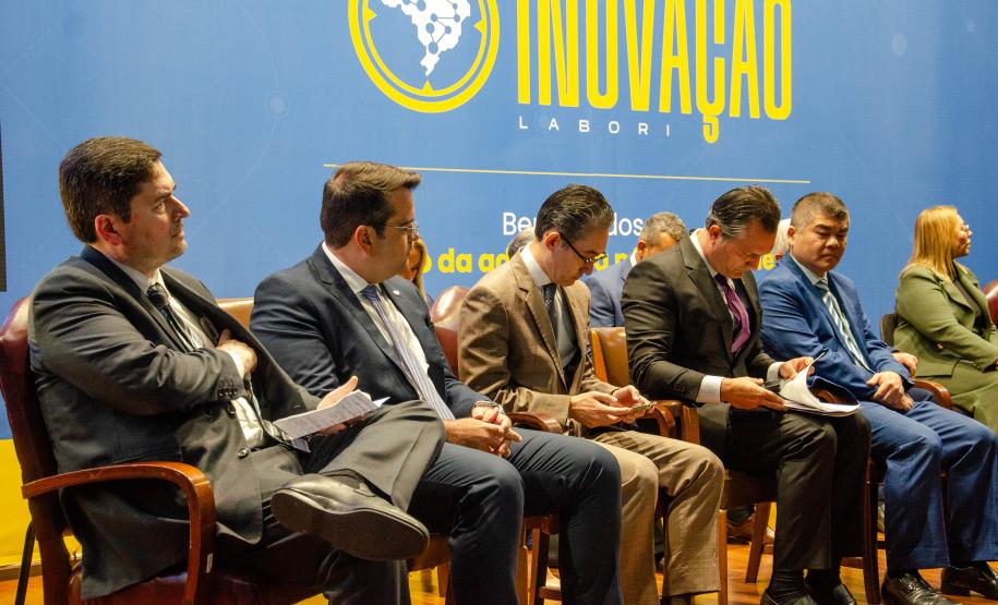 Iniciativa da Advocacia-Geral da União, projeto Caravanas da Inovação percorre os estados para debater o tema com procuradorias, por meio de workshops, treinamentos e desafios de inovação. O Paraná já recebeu a fase de evento online e agora realiza a etapa presencial.