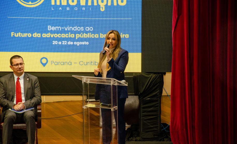 Iniciativa da Advocacia-Geral da União, projeto Caravanas da Inovação percorre os estados para debater o tema com procuradorias, por meio de workshops, treinamentos e desafios de inovação. O Paraná já recebeu a fase de evento online e agora realiza a etapa presencial.