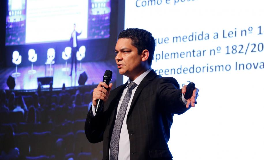 Paraná capacita mais de 1.000 pessoas em congresso sobre a Nova Lei de Licitações