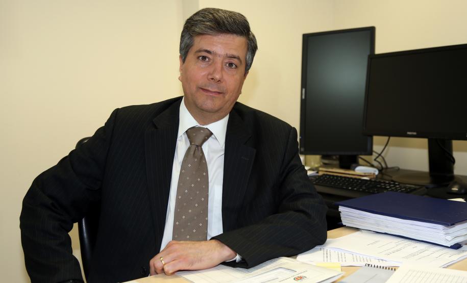 Joel Samways Neto responde pela Diretoria-Geral da PGE Entre os trabalhos está a organização da composição das procuradorias especializadas. Samways Neto estava ultimamente na chefia da Procuradoria Consultiva