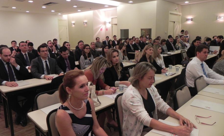 Procuradores de Curitiba e do interior lotaram o auditório