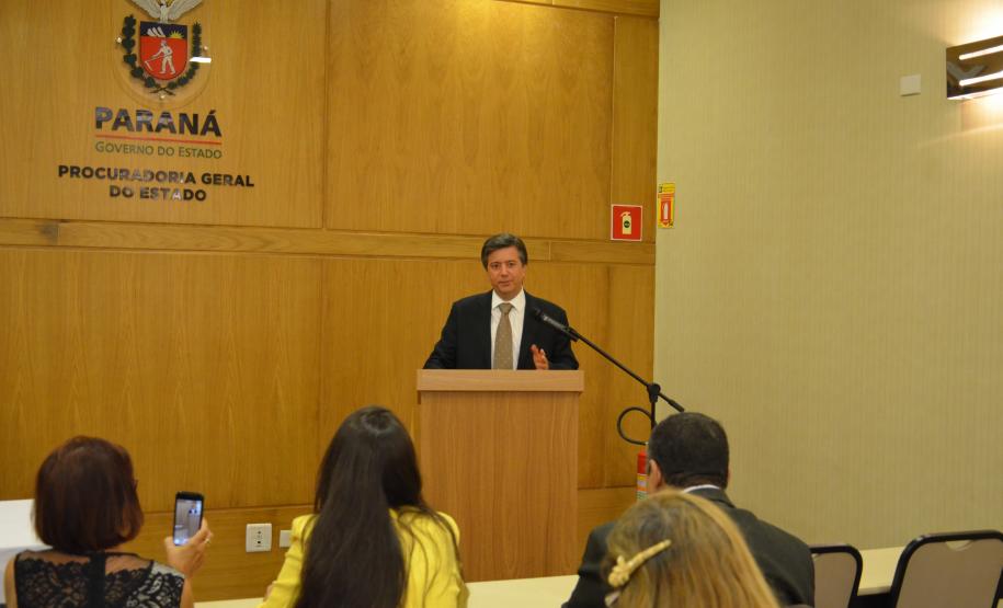 Novo procurador toma posse no Paraná