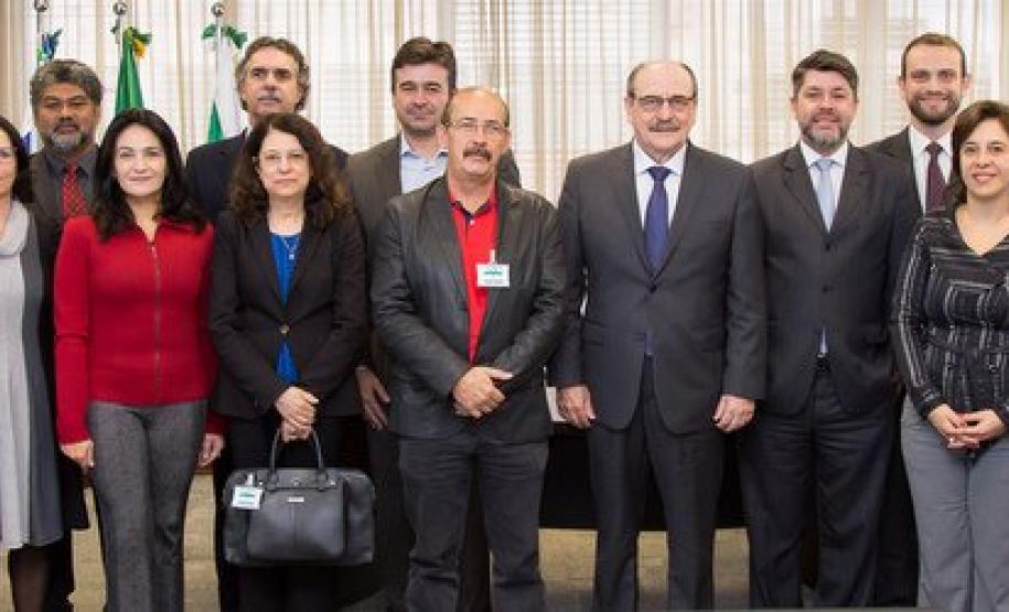 TRT do Paraná participa de reunião que visa acordo em Ação Coletiva TRT do Paraná participa de reunião que visa acordo em Ação Coletiva