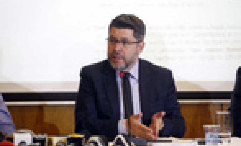 Coletiva Instituto Ambiental do Paraná (IAP) para esclarecimentos sobre o eixo modal de Paranaguá e licenciamentos ambientais na região. Participaram da coletiva o presidente do IAP, Luiz Tarcísio Mossato Pinto; o diretor-presidente da Administração dos Portos de Paranaguá e Antonina ( APPA), Luiz Henrique Dividino; e o procurador geral do Estado, Paulo Sérgio Rosso.