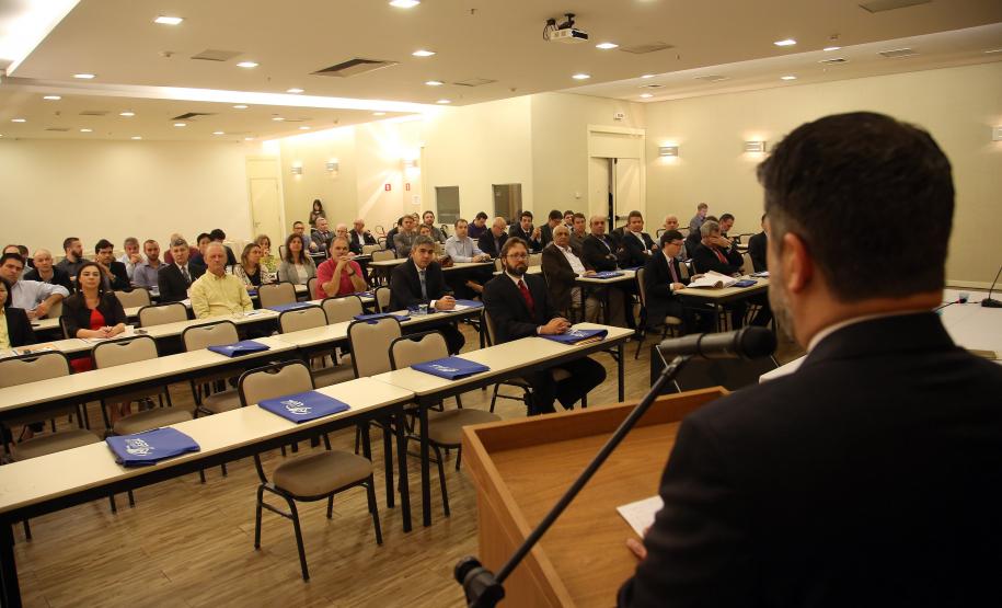 Durante o evento, destacou-se a necessidade de um esforço maior de fiscalização e repressão à sonegação fiscal