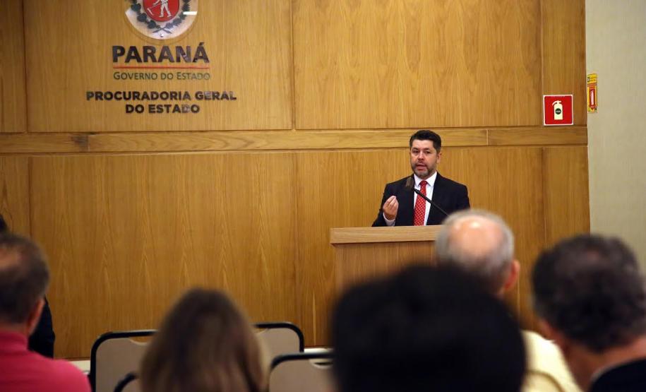 Durante o evento, destacou-se a necessidade de um esforço maior de fiscalização e repressão à sonegação fiscal