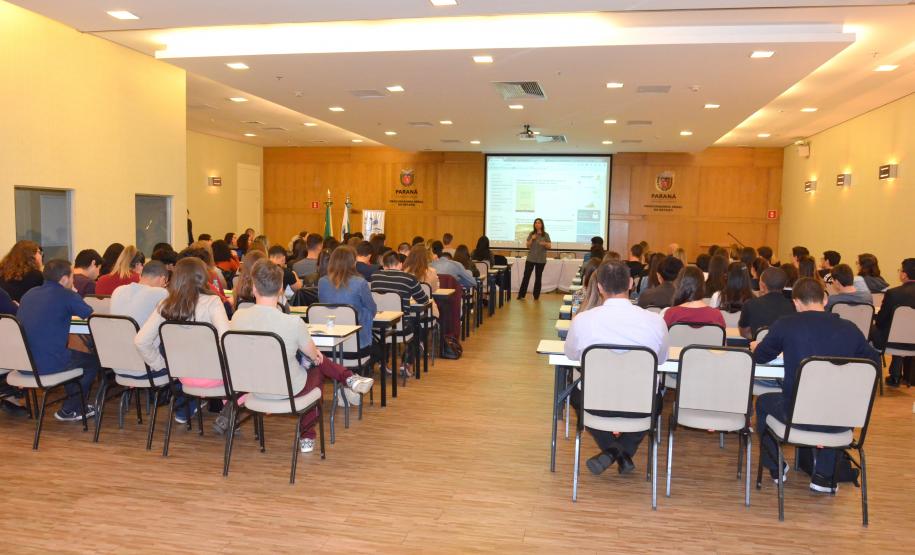 Evento é fruto de parceria entre Procuradoria-Geral do Estado, Escola da Advocacia-Geral da União, Procuradoria-Geral Federal e Procuradoria do Município de Curitiba, e contou com participação de cerca de 80 estagiários