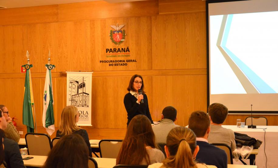 Evento é fruto de parceria entre Procuradoria-Geral do Estado, Escola da Advocacia-Geral da União, Procuradoria-Geral Federal e Procuradoria do Município de Curitiba, e contou com participação de cerca de 80 estagiários