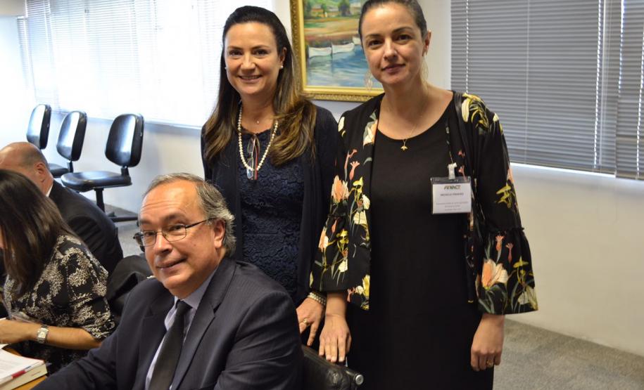 Pge/PR assina termo de cooperação Pge/PR assina termo de cooperação