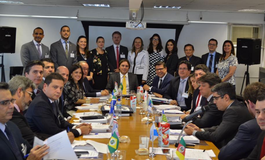 Pge/PR assina termo de cooperação Pge/PR assina termo de cooperação