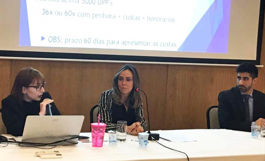 PGE realiza reunião técnica visando à uniformização e ao aprimoramento do atendimento ao cidadão PGE realiza reunião técnica visando à uniformização e ao aprimoramento do atendimento ao cidadão