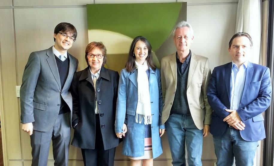 Nova procuradora toma posse na PGE FI 4 Procuradora Milena Martins toma posse junto a familiares