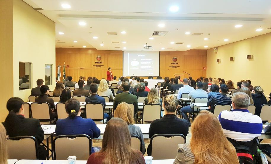 Tempo médio de tramitação reduz de 149 para 10 dias Treinamento de servidores da PGE para o uso do e-Protocolo