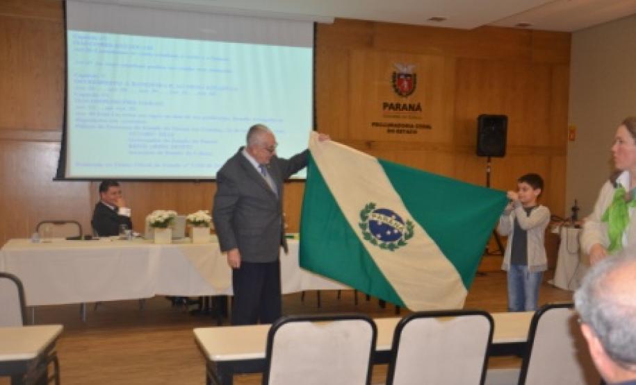 Prof.Ernani Straube e o estudante Rodrigo Cuéllar Bockmann Moreira