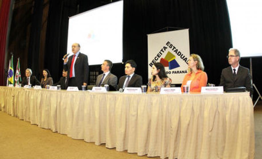 Receita e PGE realizam operação Alerta Fiscal na região de Curitiba