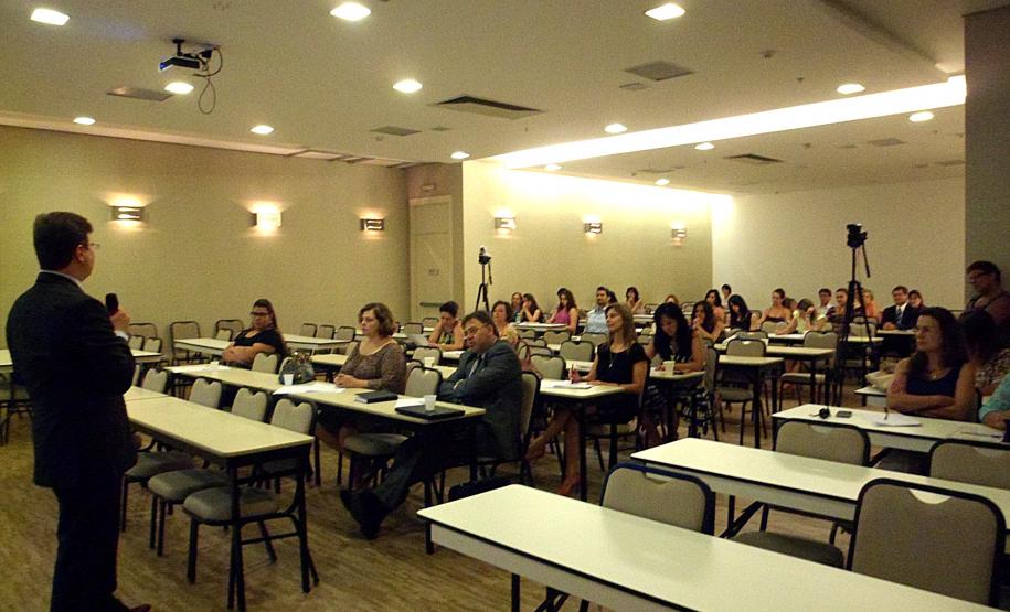 Procurador ministra curso sobre Recursos Especial e Extraordinário