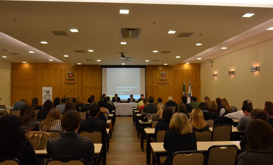 PGE discute Novo Código de Processo Civil Evento realizado no auditório da PGE em Curitiba