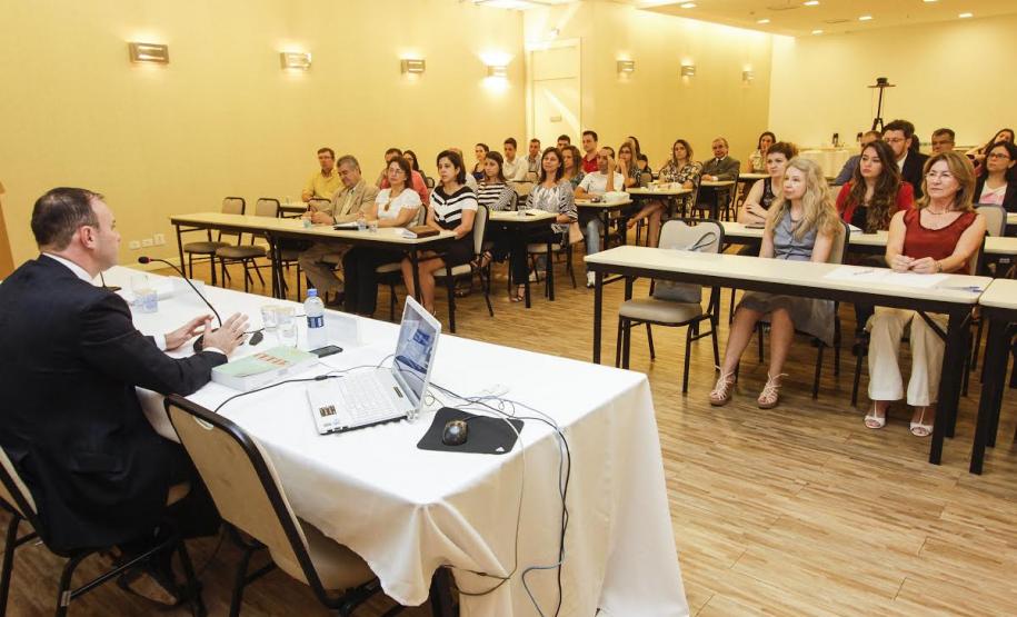 Para André Luiz Bäuml Tesser, cada uma das áreas tem muito a contribuir com a outra, mas para isso é preciso entender e vivenciar na prática a dinâmica dos dois campos do Direito.