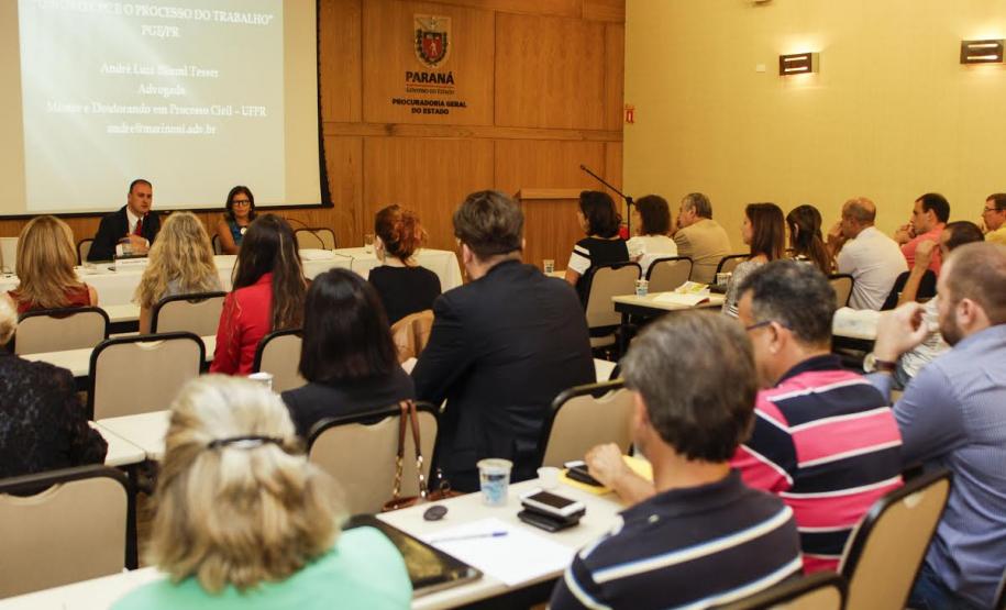Procuradores do Estado e juízes do Trabalho assistiram à palestra
