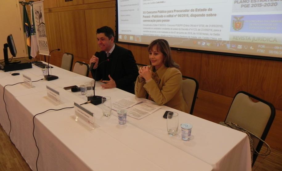 Durante três dias, os 26 procuradores ficarão em Curitiba para troca de experiência, antes de se deslocar para as regionais do interior do Estado, onde ficarão lotados.