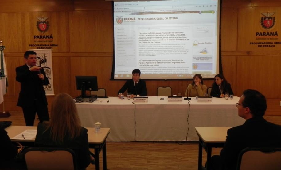 Durante três dias, os 26 procuradores ficarão em Curitiba para troca de experiência, antes de se deslocar para as regionais do interior do Estado, onde ficarão lotados.